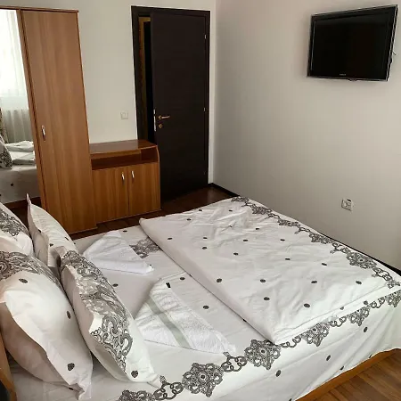 Pablo's Summerland Apartmán
