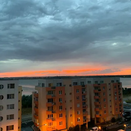 Pablo's Summerland Mamaia